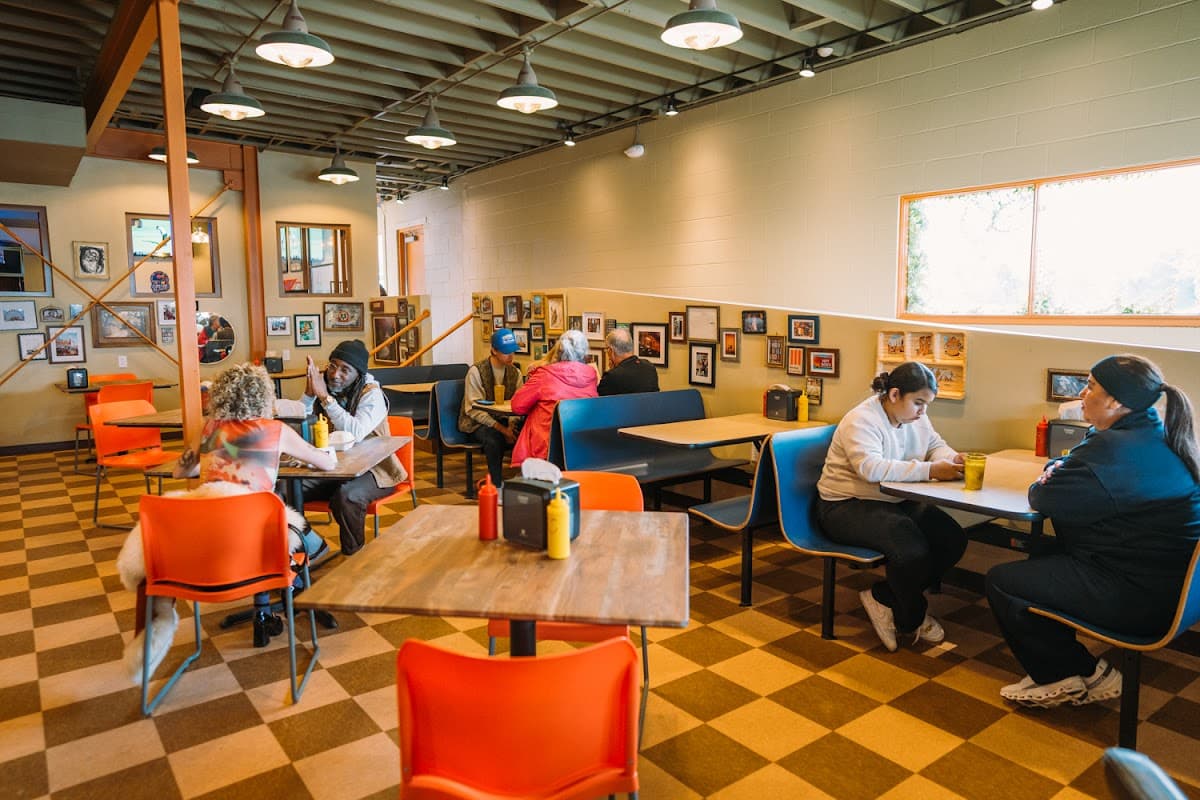 High Road Deli & Bar