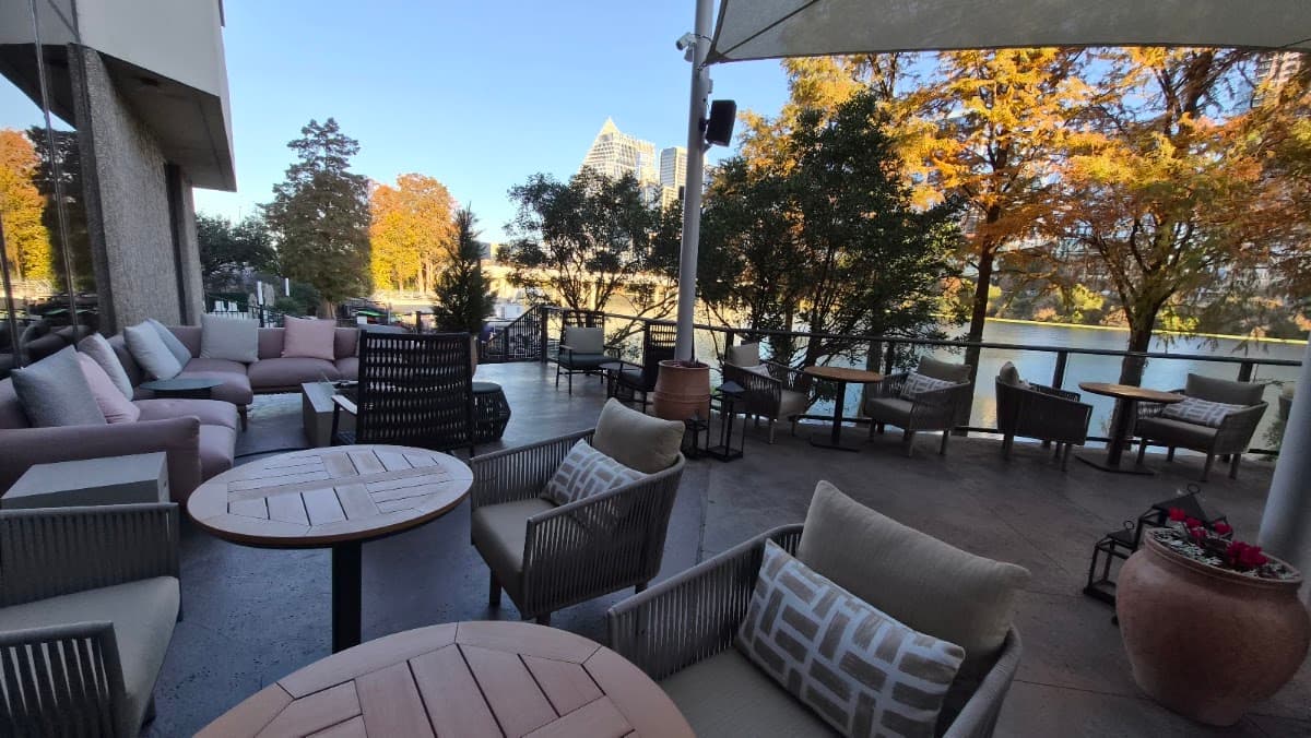 Ripple & Roots Restaurant, Bar & Patio