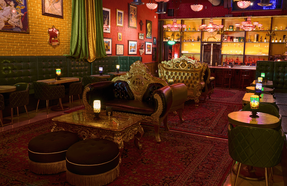 Sweet Sensi Lounge