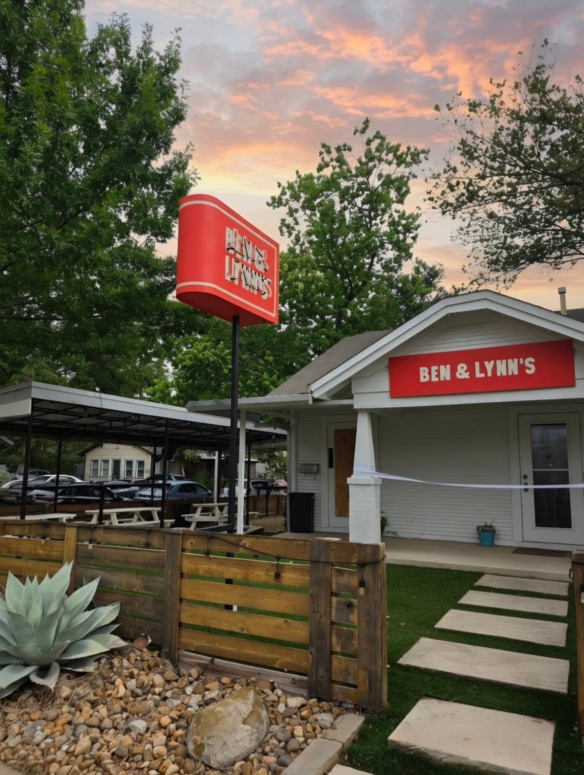 Ben & Lynn's