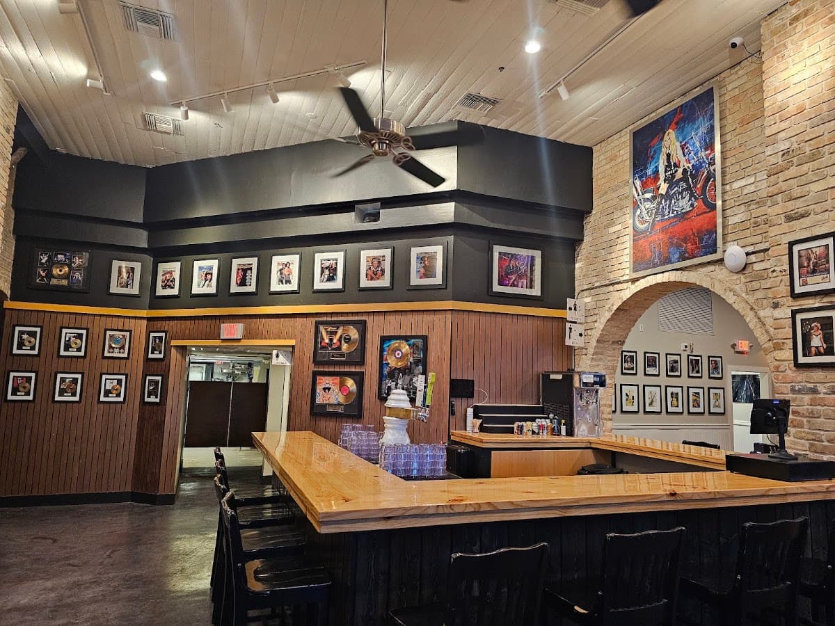 Maggie Mae's