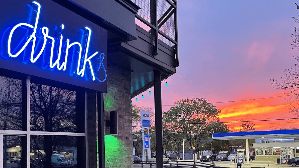Little Drinks Lounge